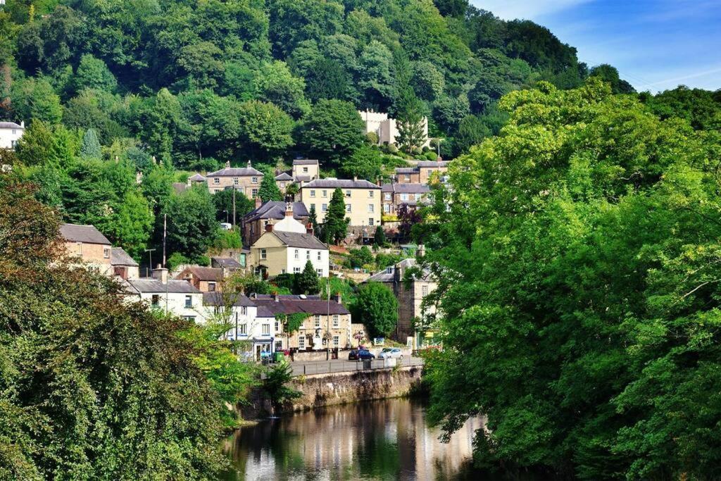 The Belle - A Lovingly Converted Grade II Listed Home From Home In Bakewell Exterior photo